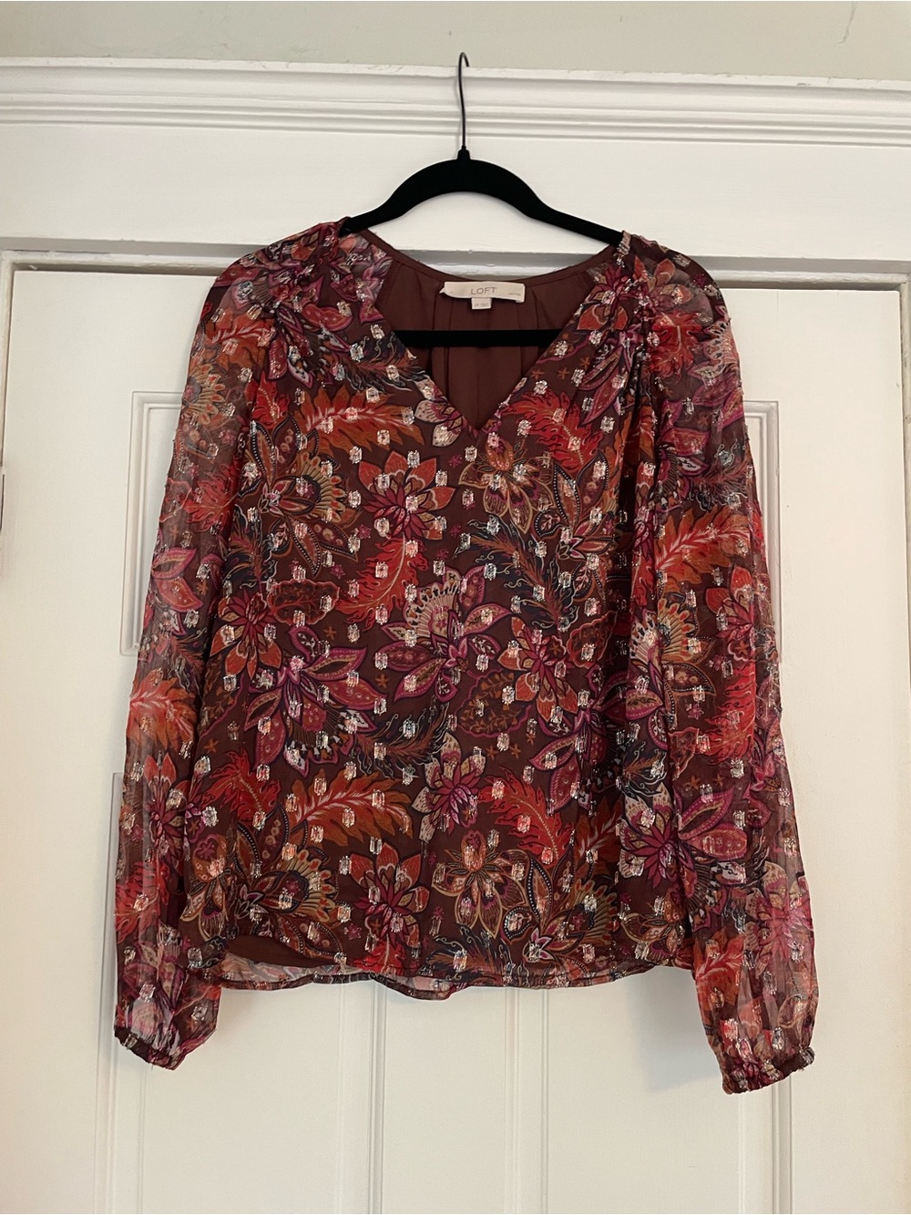 Loft petites Floral V-Neck Long Sleeve Blouse - Burgundy Floral-Size L